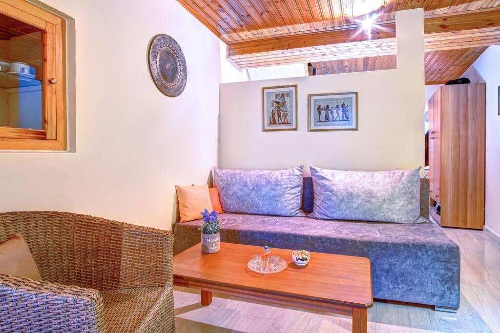 Vavilato Home Kouramades Exterior photo